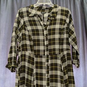 Torrid plaid black, white, yellow button up maxi dress